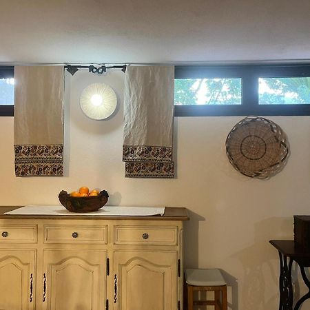 Villa Con Immenso Giardino オロゼーイ エクステリア 写真