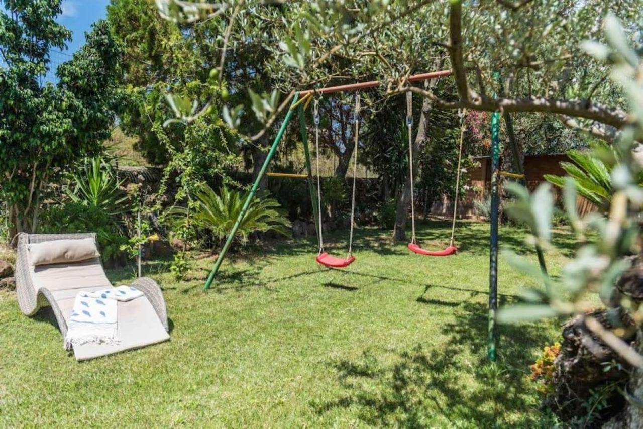 Villa Con Immenso Giardino オロゼーイ エクステリア 写真