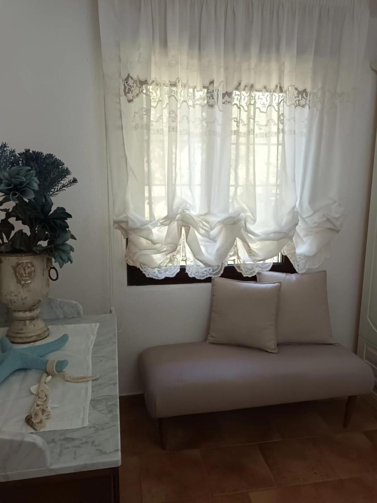 Villa Con Immenso Giardino オロゼーイ エクステリア 写真